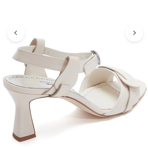 Manolo Blahnik 
Sandals in light beige leather Hydra Calf - Picture 7 of 8